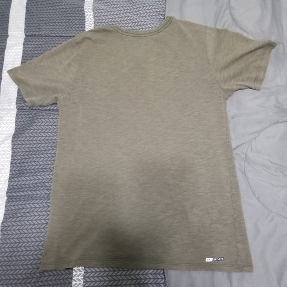 Men's Medium Hurley T-Shirt - Picture 3 of 6